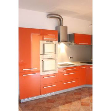 Кухня со встраиваемой техникой К274 (Оранжевый цвет)