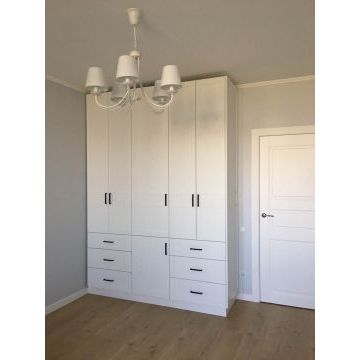 Шкаф белый распашной РД19 (Выдвижные полки)