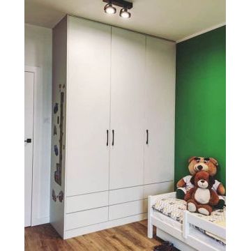 Шкаф белый распашной RSH45 (Выдвижные полки, ЛДСП) Шкаф белый распашной RSH45 (Выдвижные полки, ЛДСП)