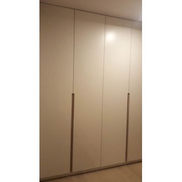 Шкаф белый распашной B12 (Минимализм, без ручек) Шкаф белый распашной B12 (Минимализм, без ручек)