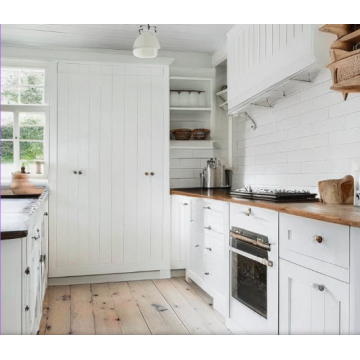 Кухня в стиле кантри К759 (Белый цвет, со встроенной техникой)