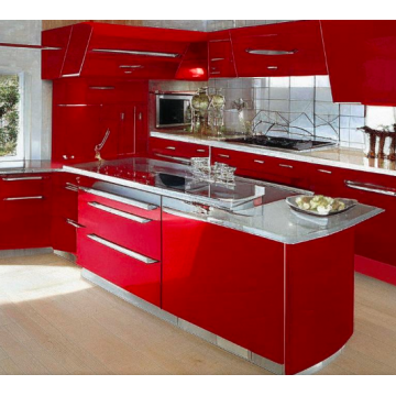 Кухня красная большая К620 (С островом, линейная) Кухня красная большая К620 (С островом, линейная)